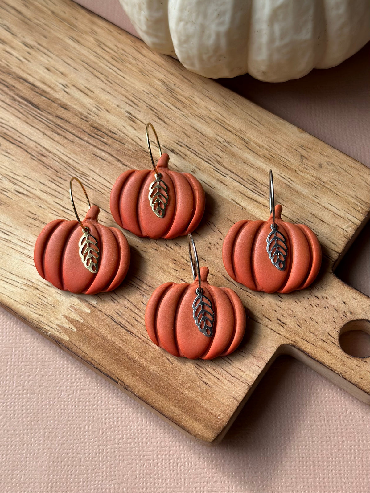 Pumpkins w/ Leaf Accent Dangles