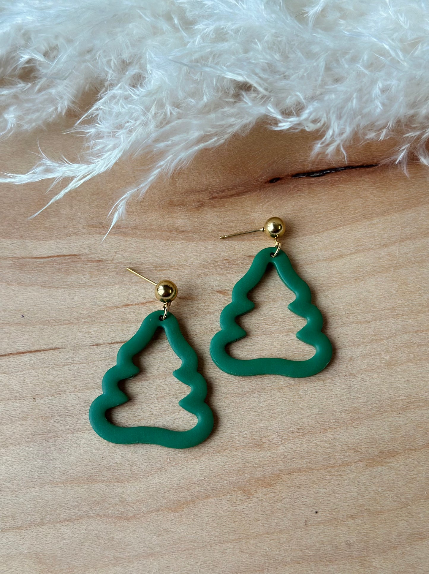 Tree Outline Dangles