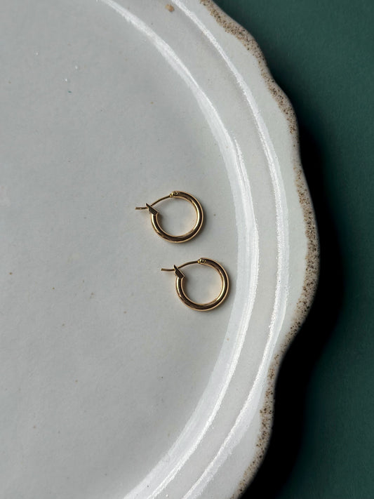 Gold 16mm Huggie Hoop
