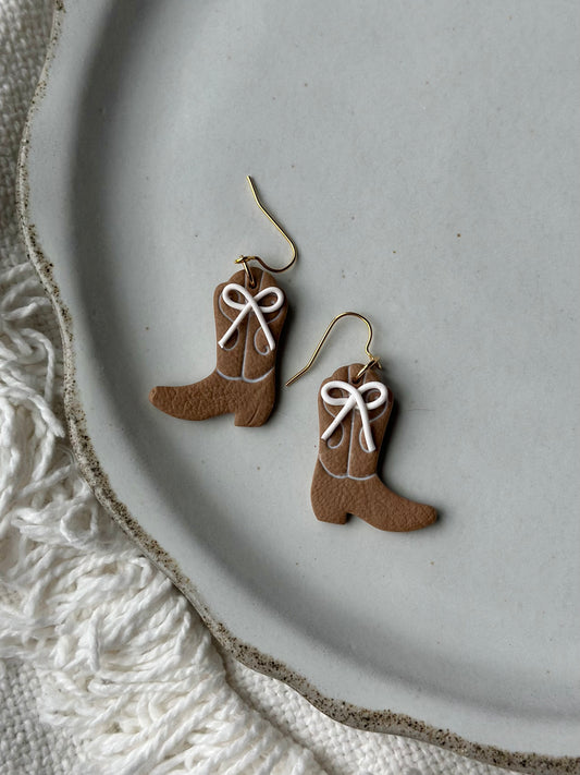 Cowboy Boots (White Ribbon)